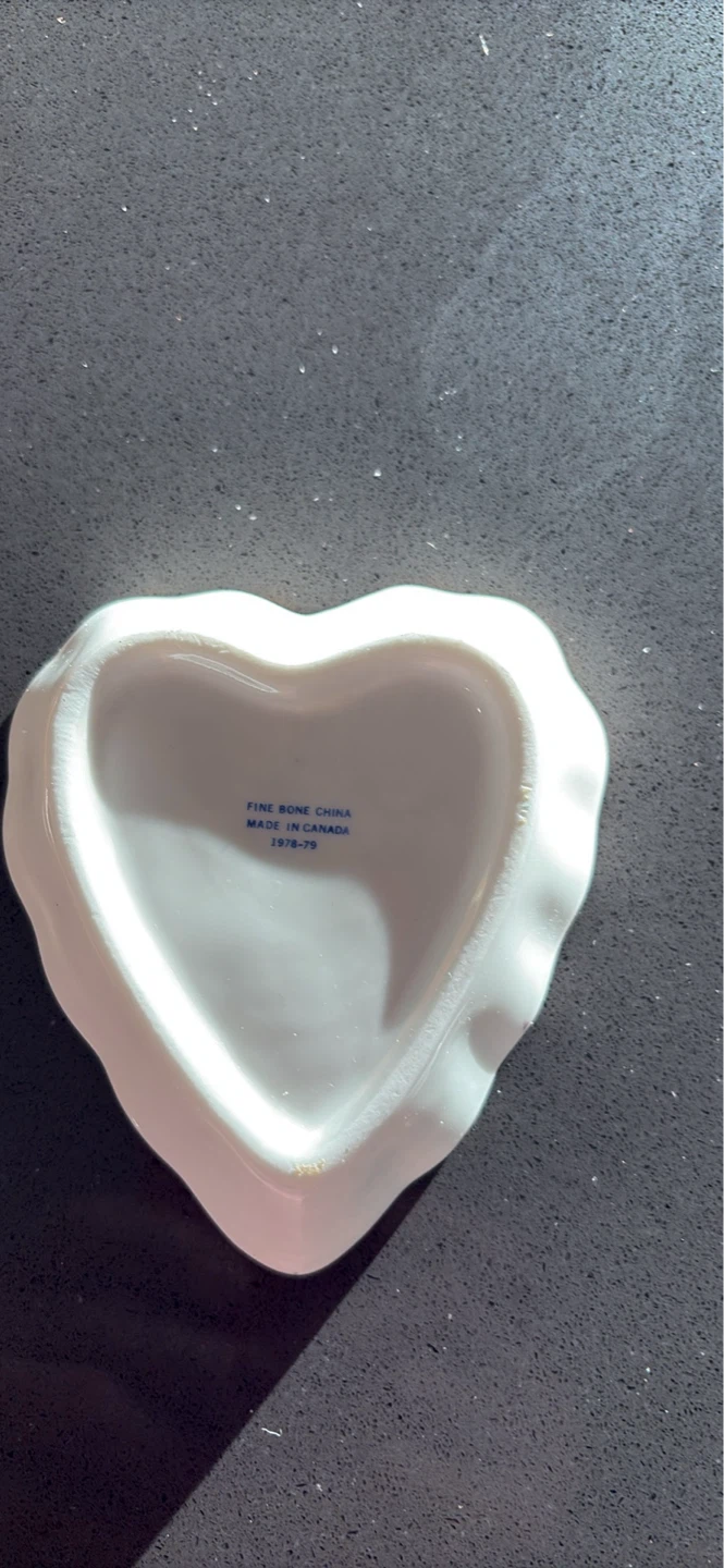 Heart Shaped Trinket Dish - Fine Bone China - photo 2