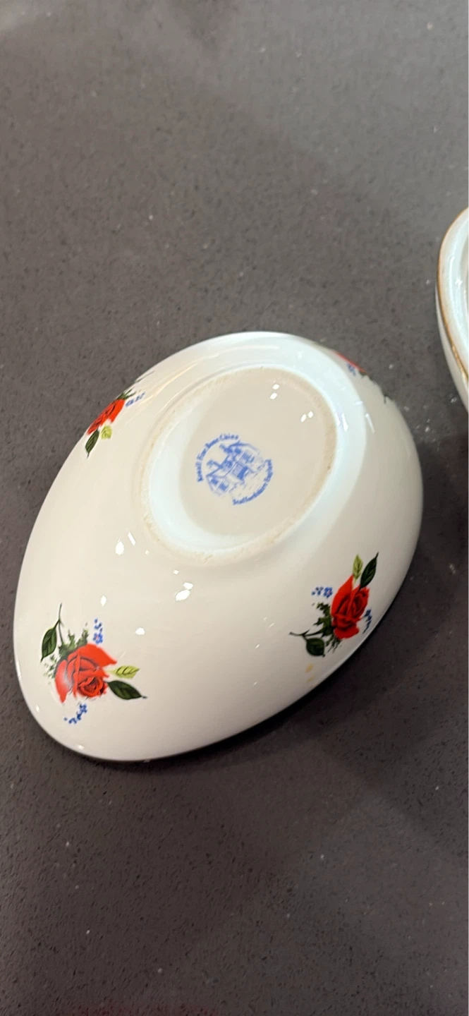 Decorative Ceramic Egg Trinket Box with Roses - photo 5