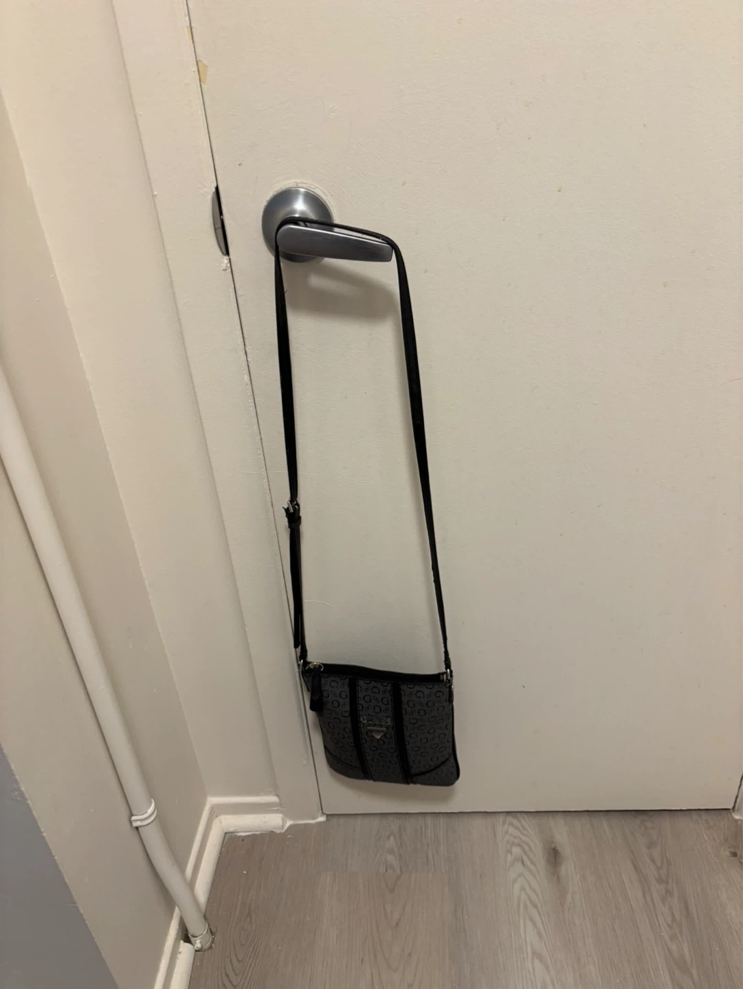 Guess crossbody bag