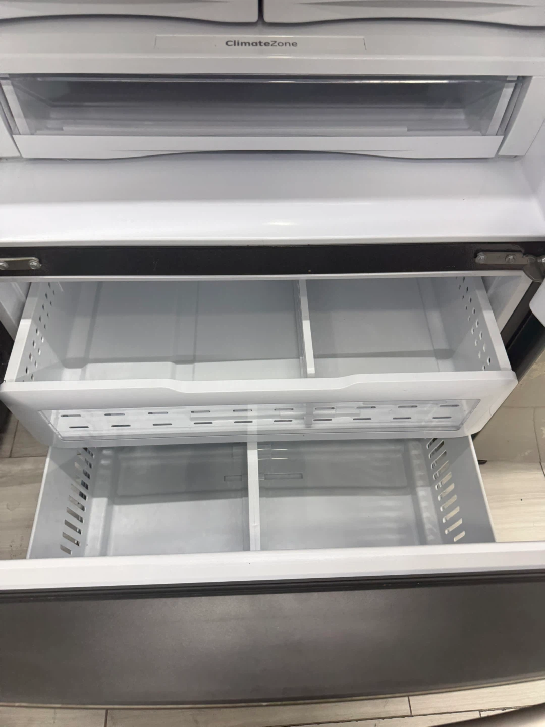 Ge French door refrigerator 36w 33d 69h - photo 2