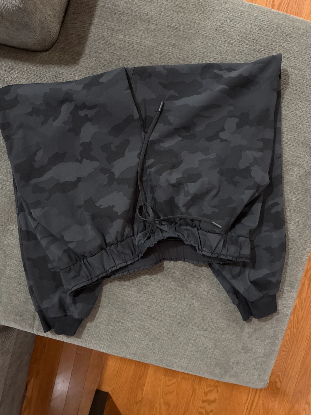 Lululemon Camo Joggers - photo 2