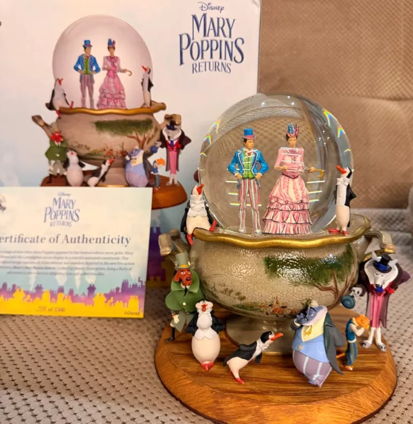 Rare Disney Mary Poppins Snowglobe