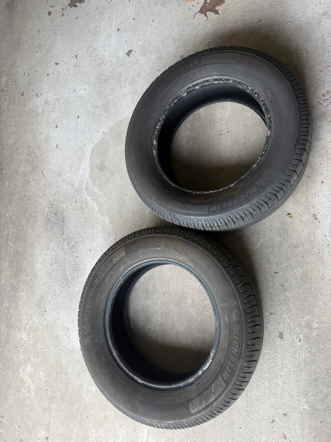 2 Michelin Defender Tires