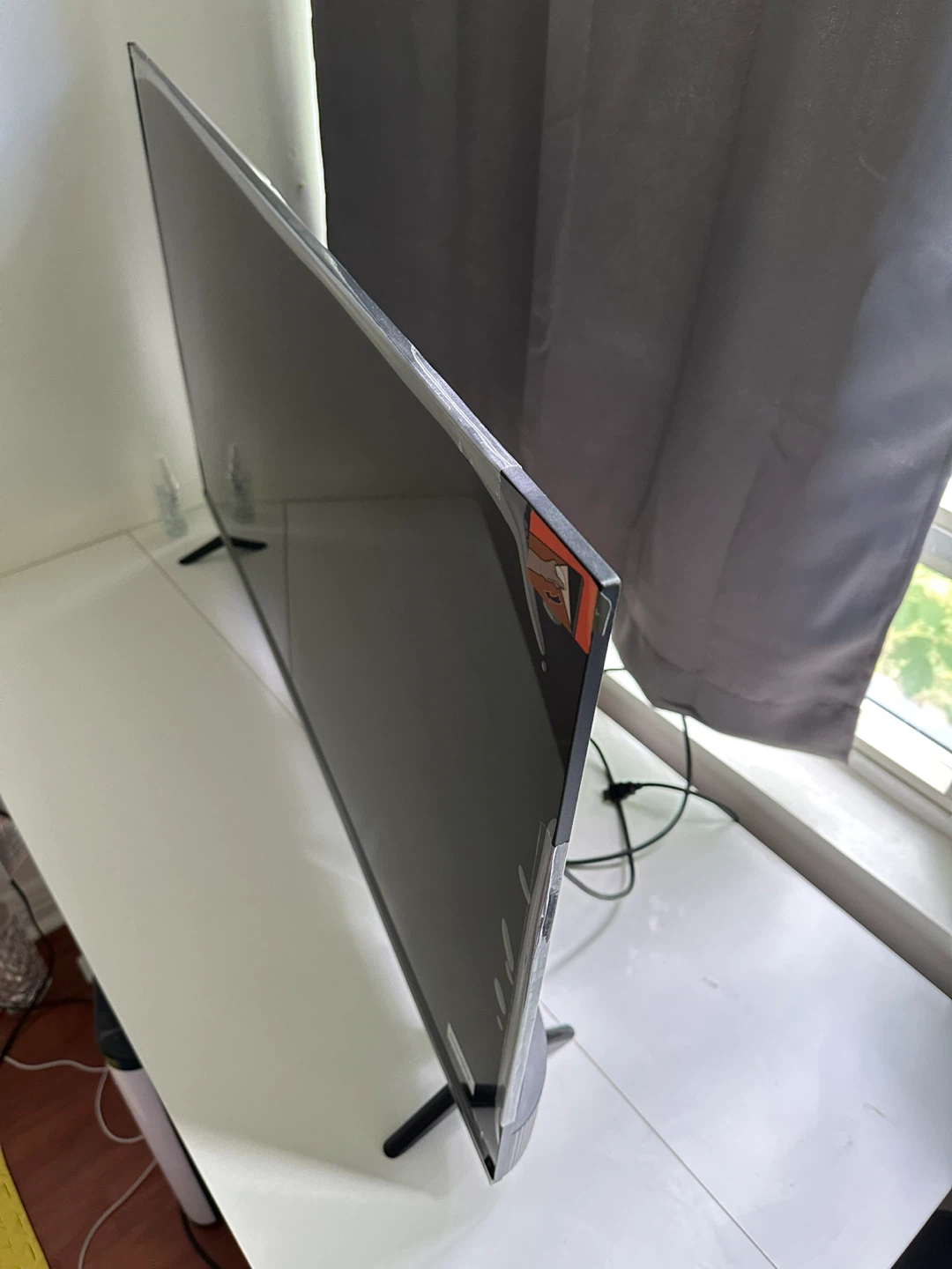 TCL 43" 4K UHD Roku Smart TV - photo 3