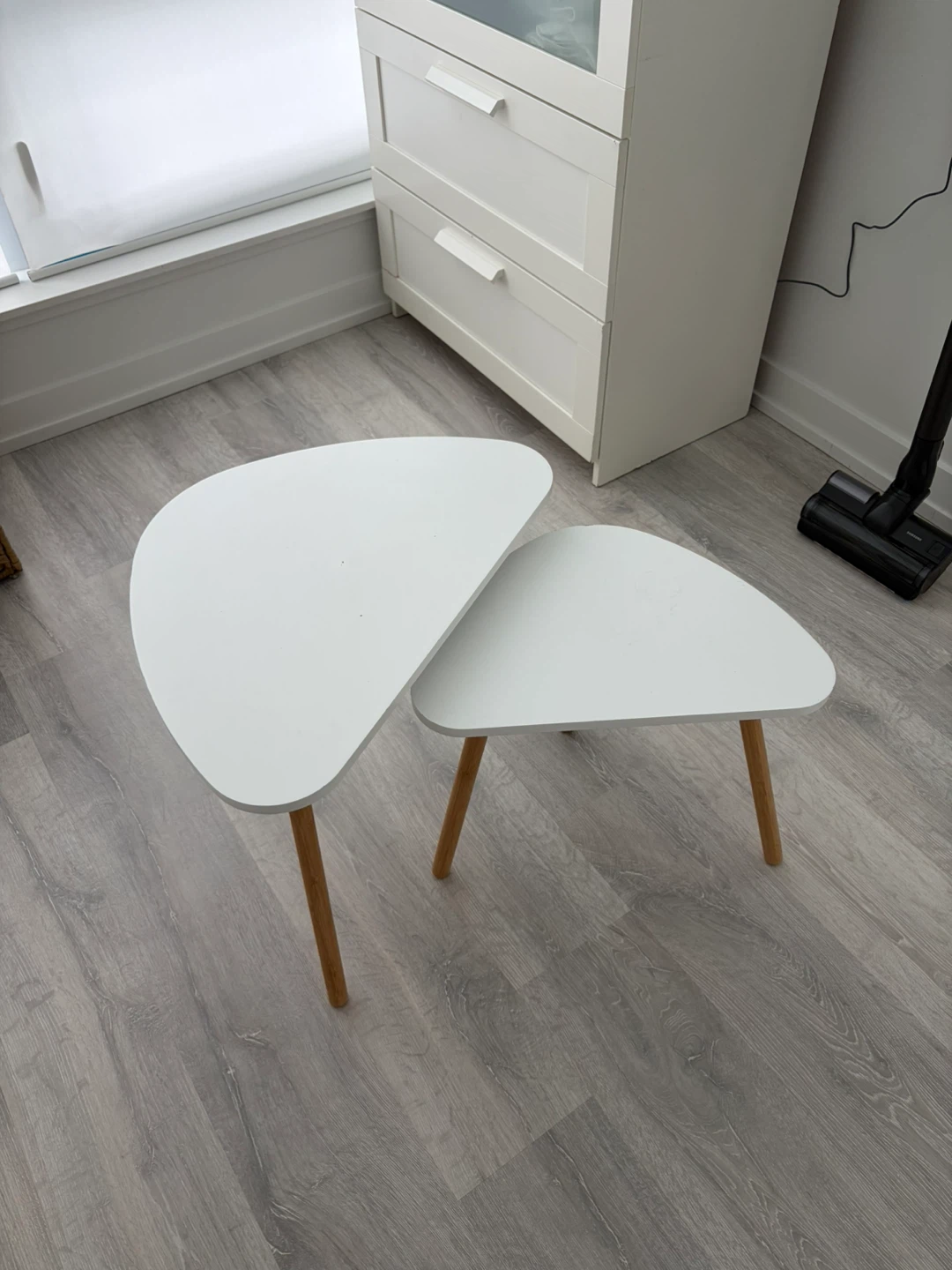 Set of 2 Nesting Coffee Tables