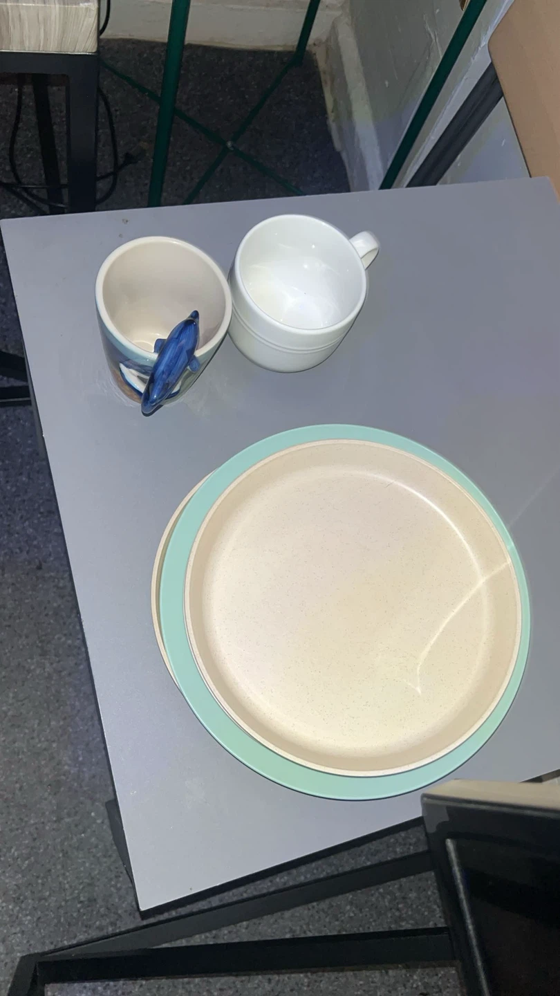 Set of 2 Mugs and 1 Plate