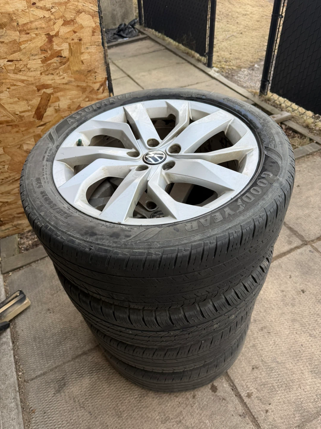 Volkswagen Alloy Wheels and Tires Set - photo 5