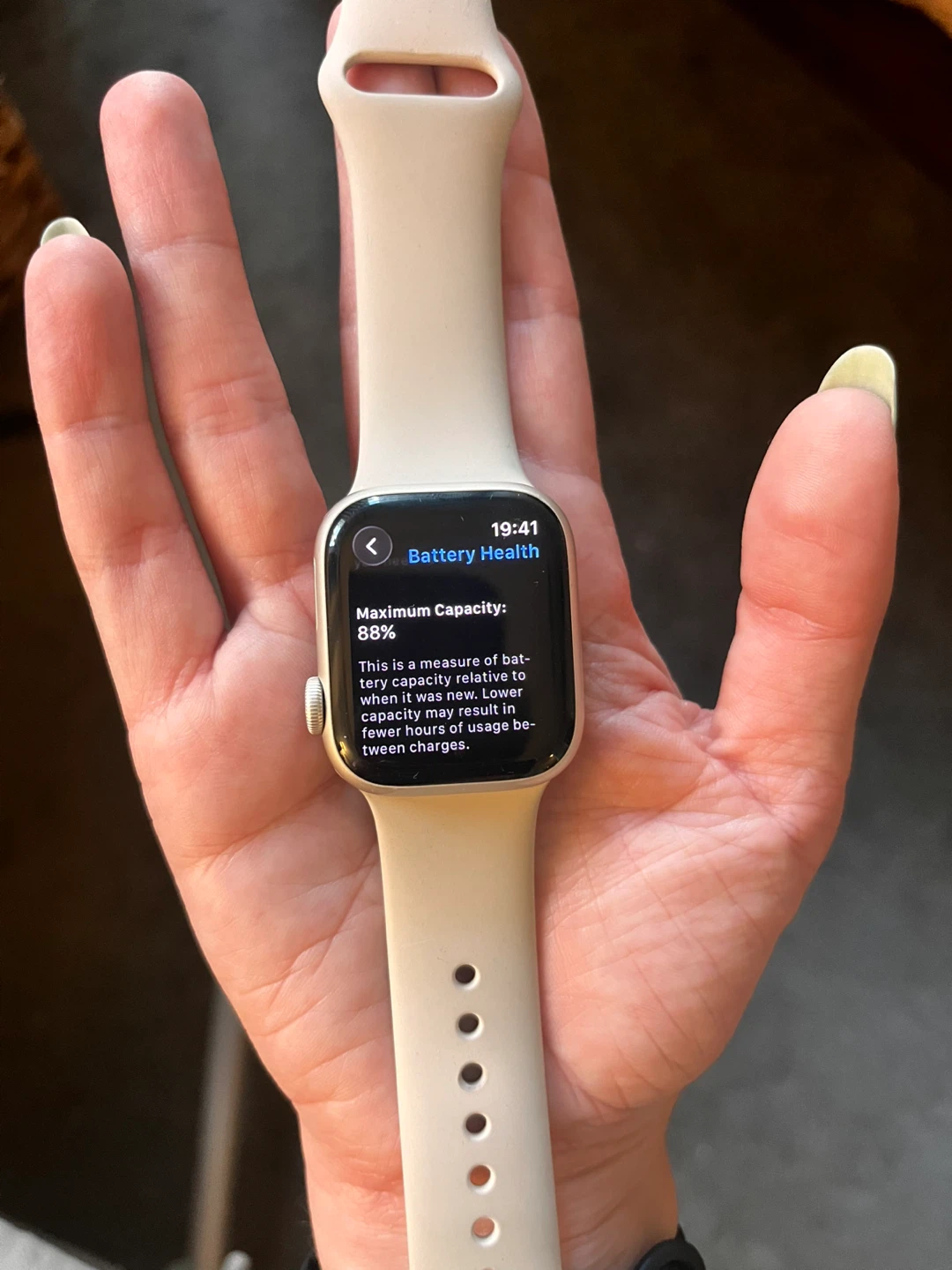 Series 8 Apple Watch in Starlight 41mm - photo 2