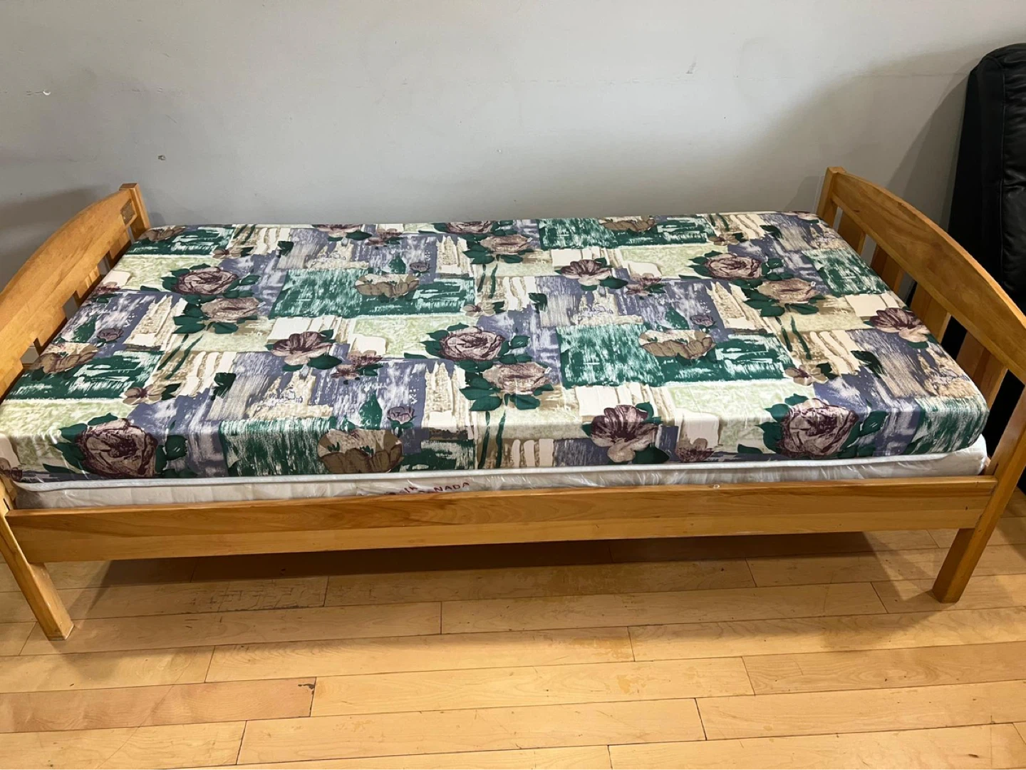 Wooden Maple wood Bed Frame - photo 3