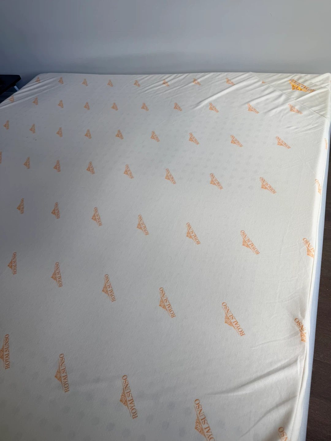 Latex Foam Queen Size Mattress Topper with 2 Matching Pillows