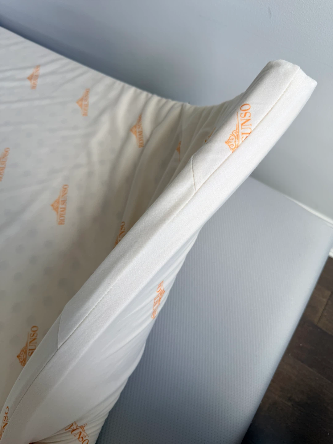 Latex Foam Queen Size Mattress Topper with 2 Matching Pillows - photo 2