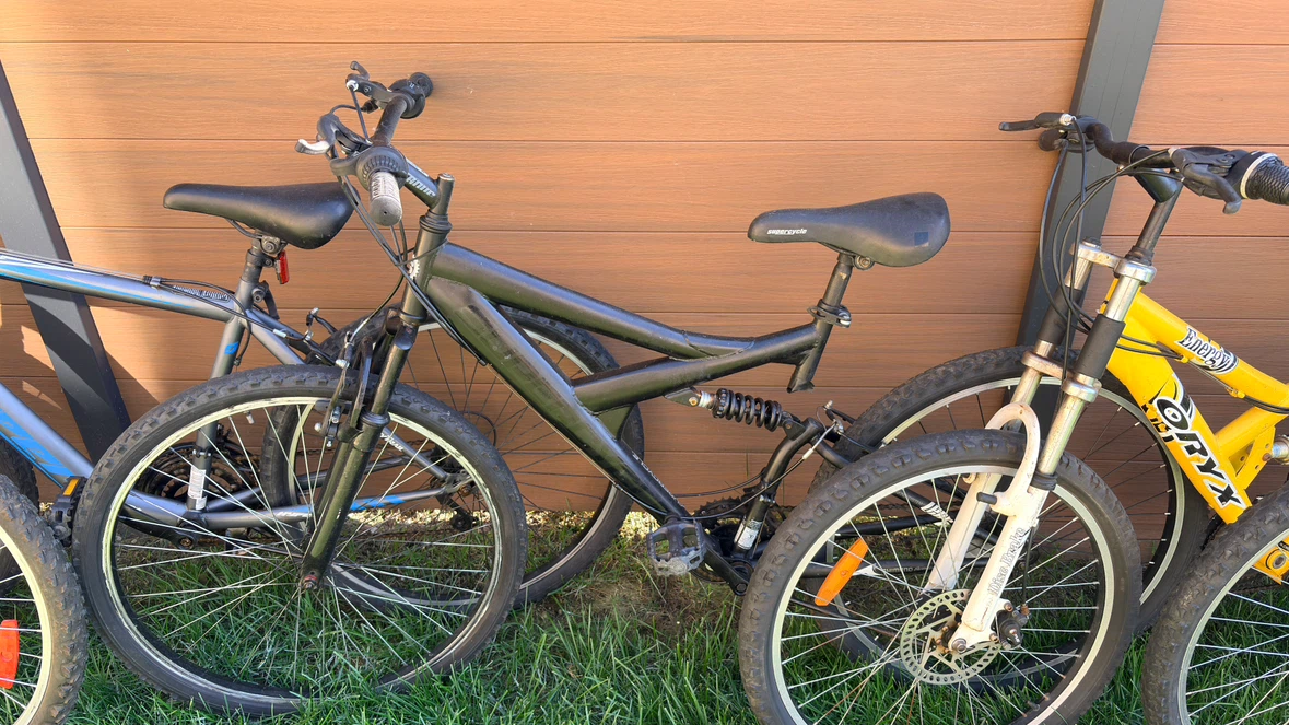 Assorted Mountain Bikes - photo 2