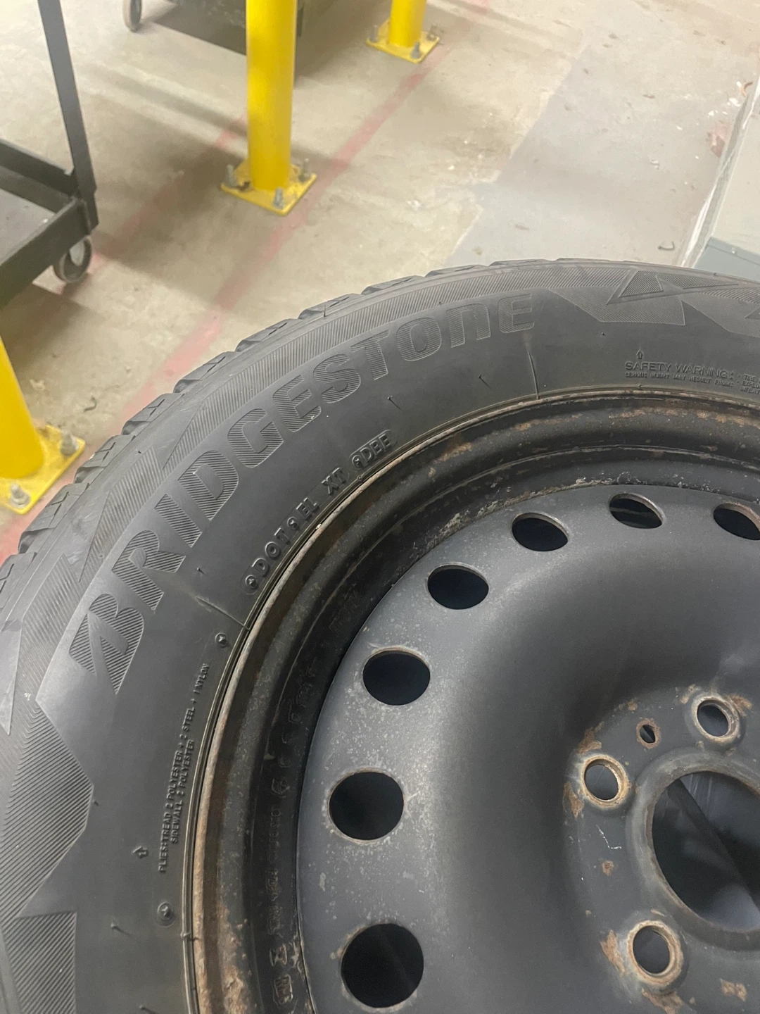Bridgestone Blizzak 265/60R18 Snow Tire