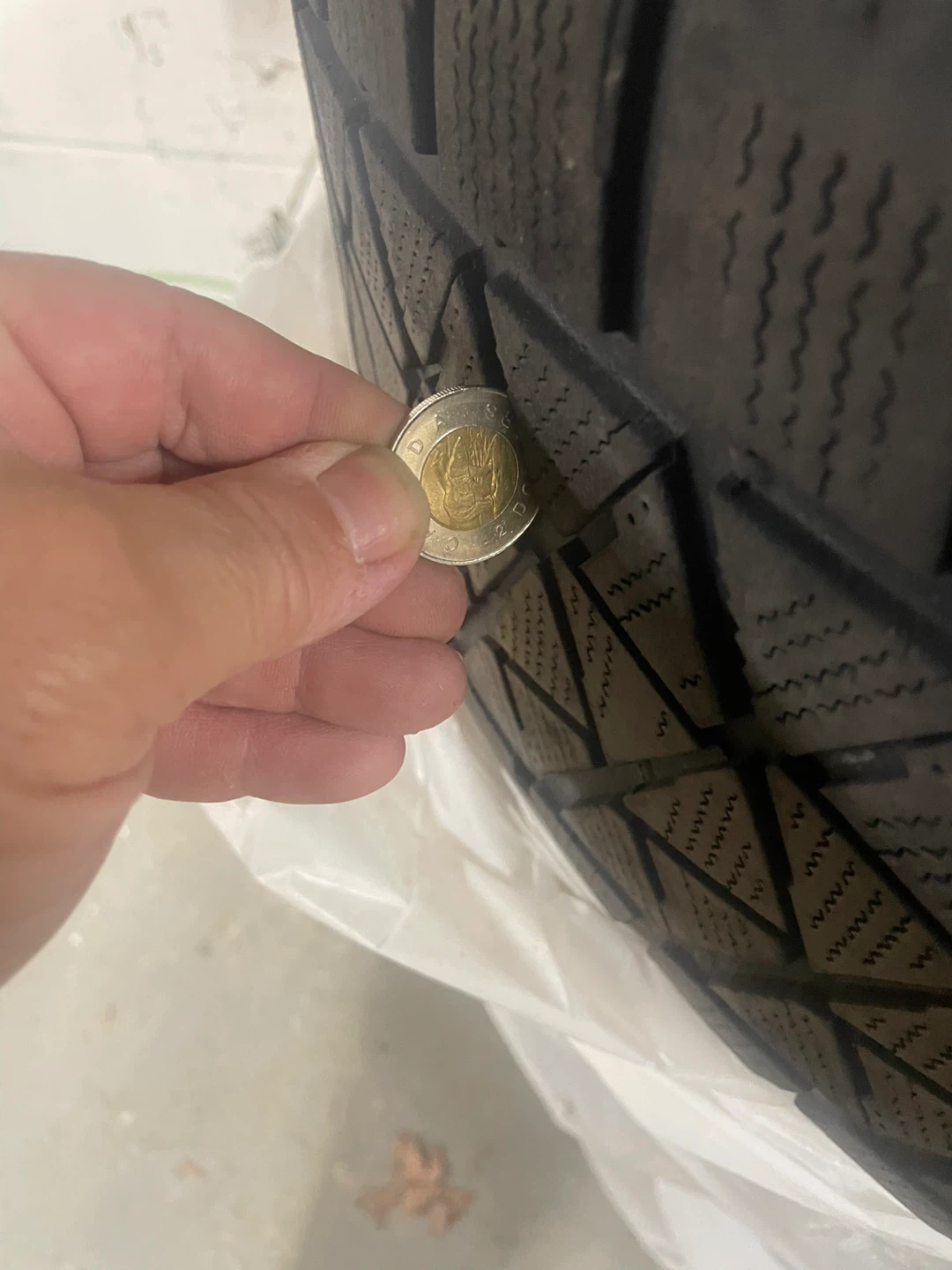 Bridgestone Blizzak 265/60R18 Snow Tire - photo 3