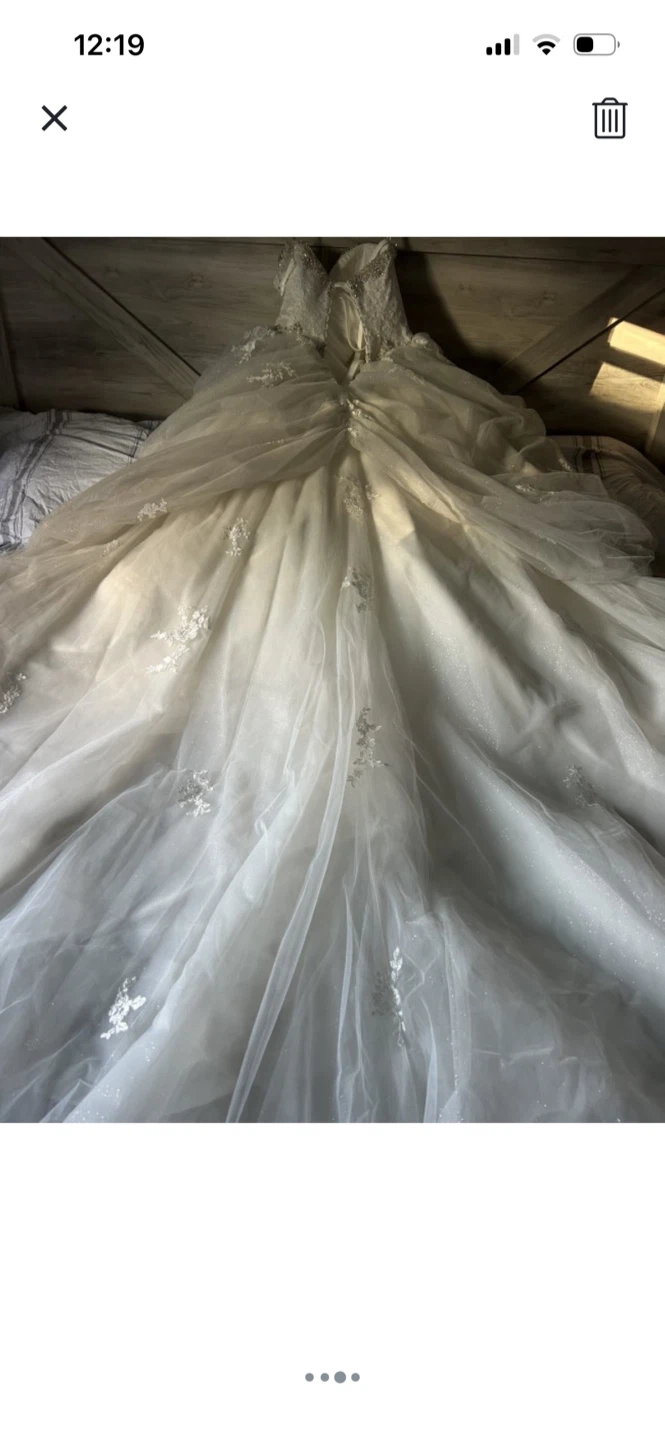 White Wedding Dress - photo 2