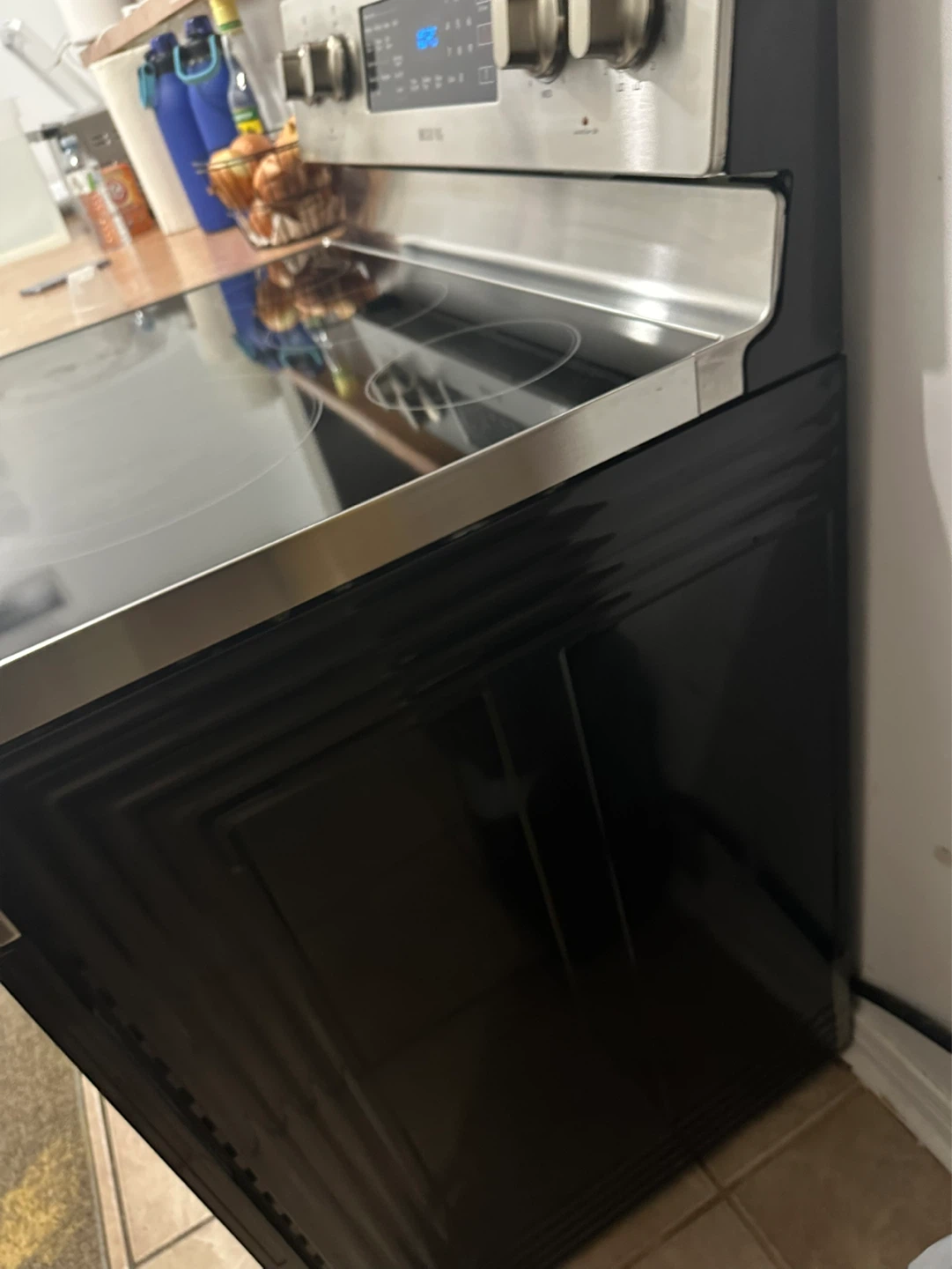 Samsung Electric Range with Smooth Top - photo 2