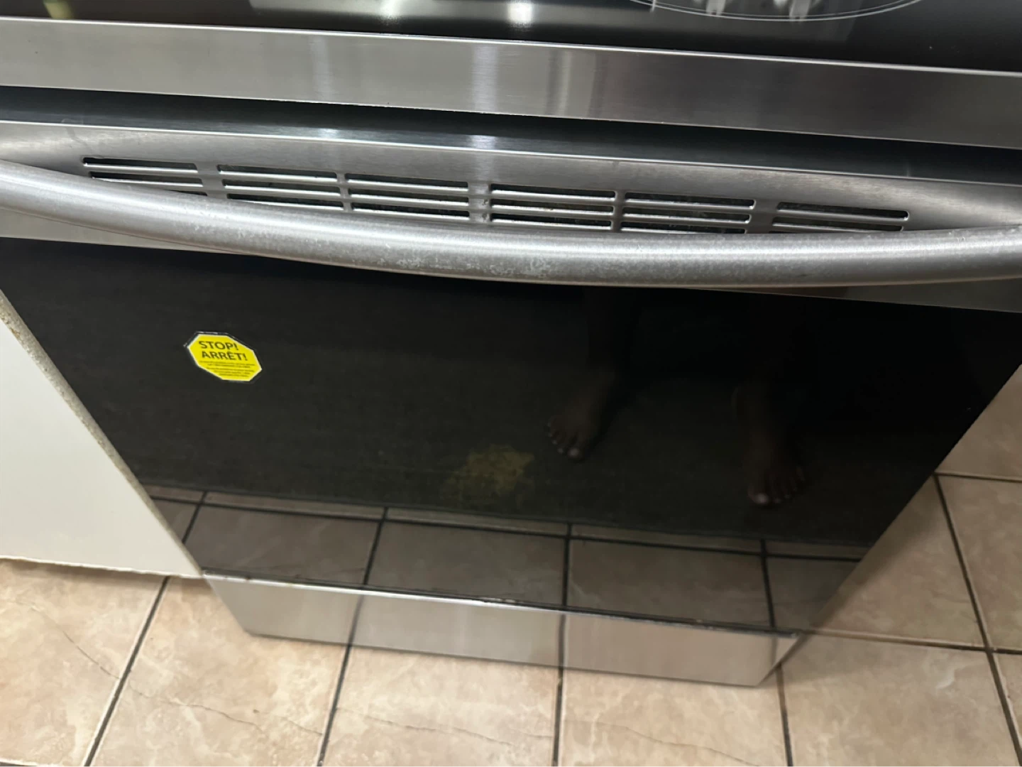 Samsung Electric Range with Smooth Top - photo 3