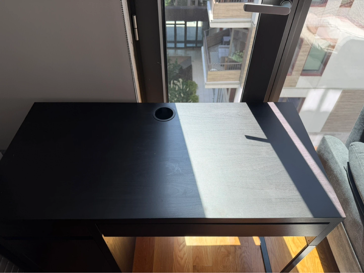 IKEA MICKE Black Desk - photo 2