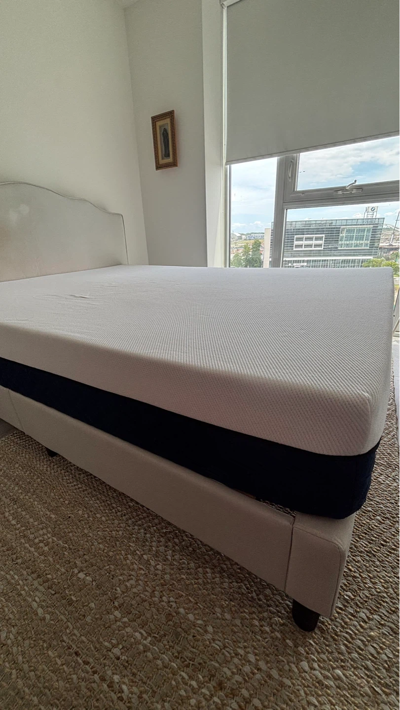 Silk & Snow Mattress + bed frame - photo 2