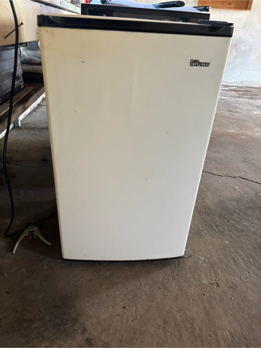 Mini fridge