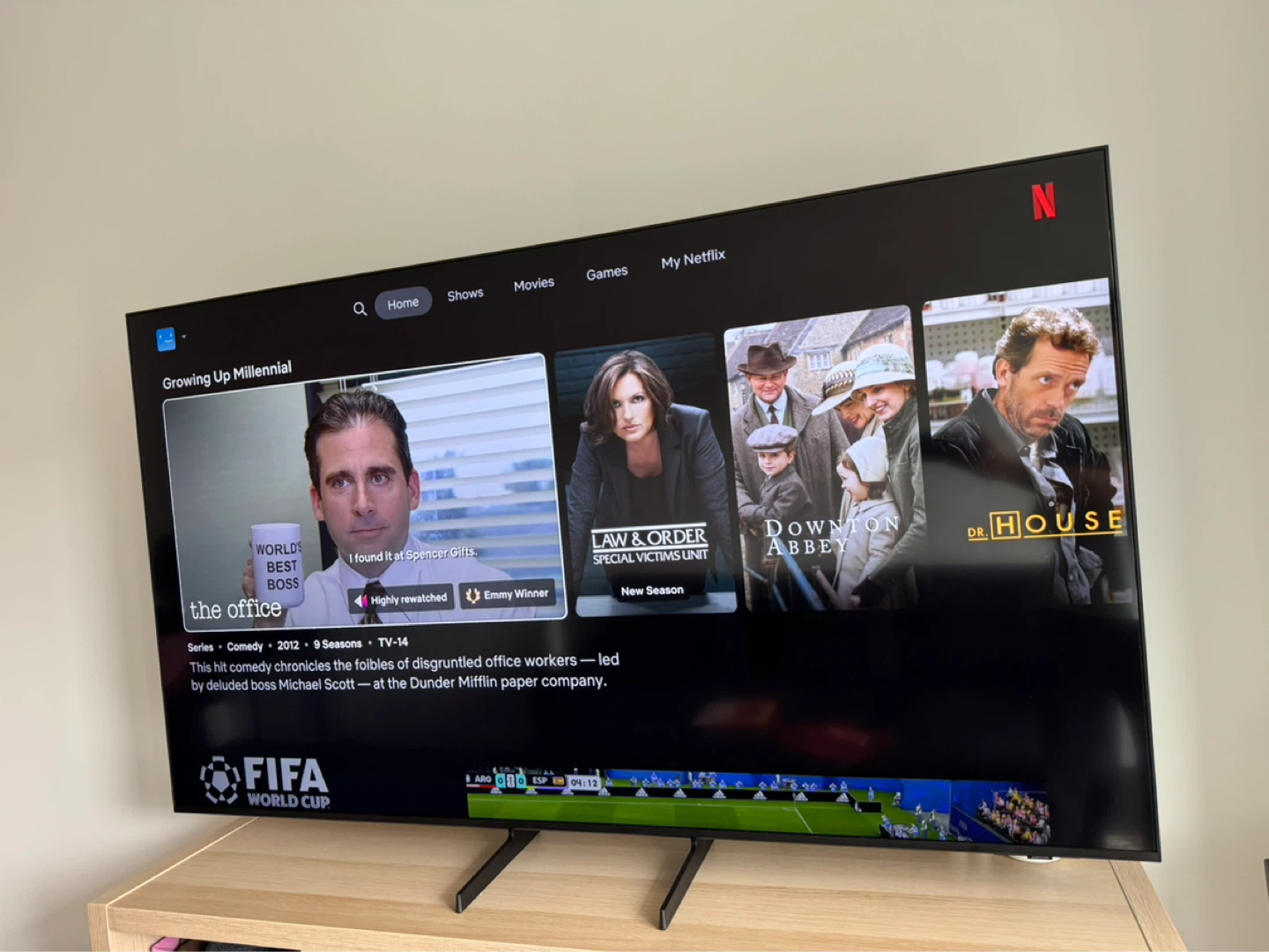 ✈️ Moving Abroad Sale – TV, Bed, Sofa, Desks & More