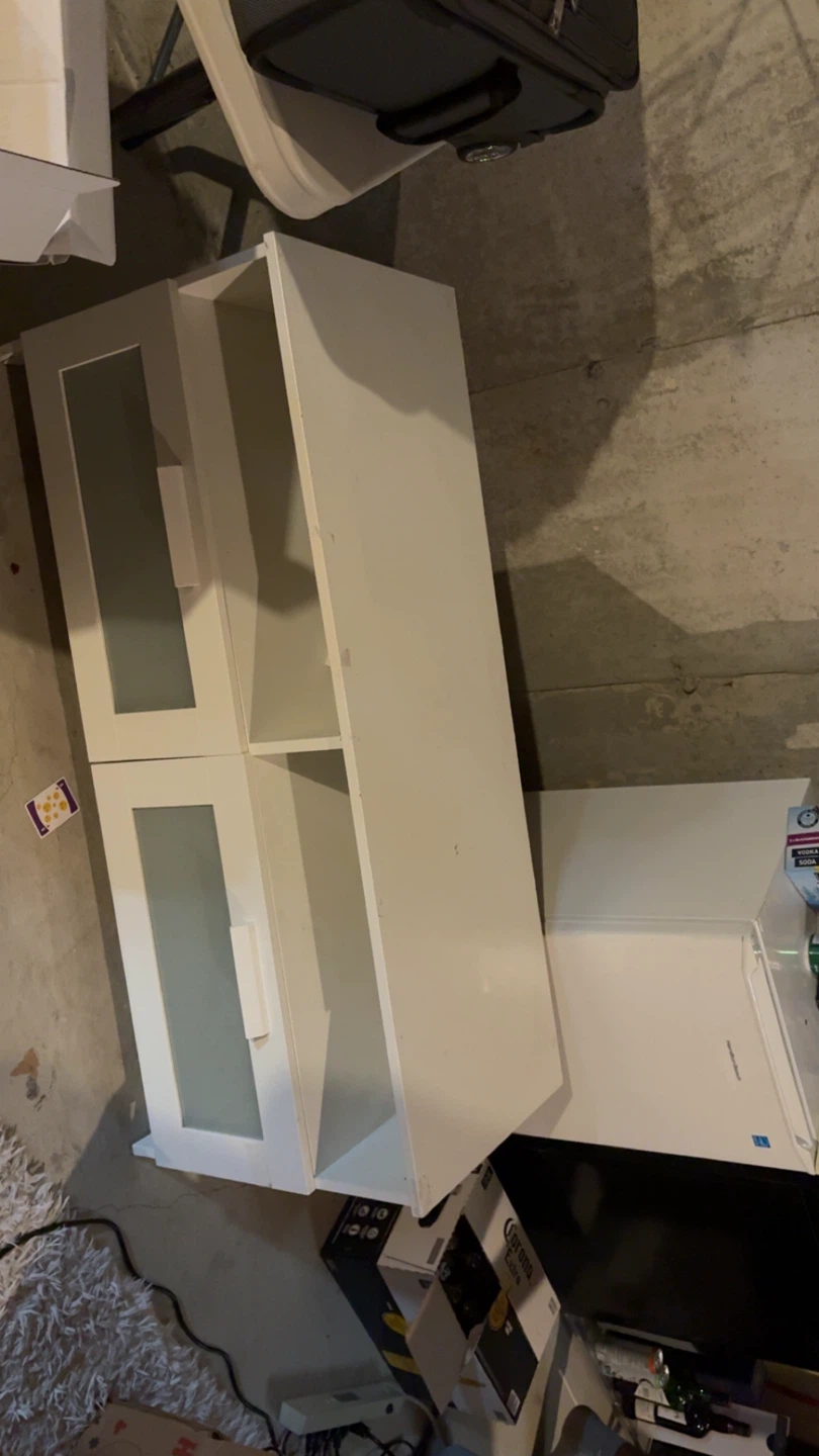 White ikea tv stand.