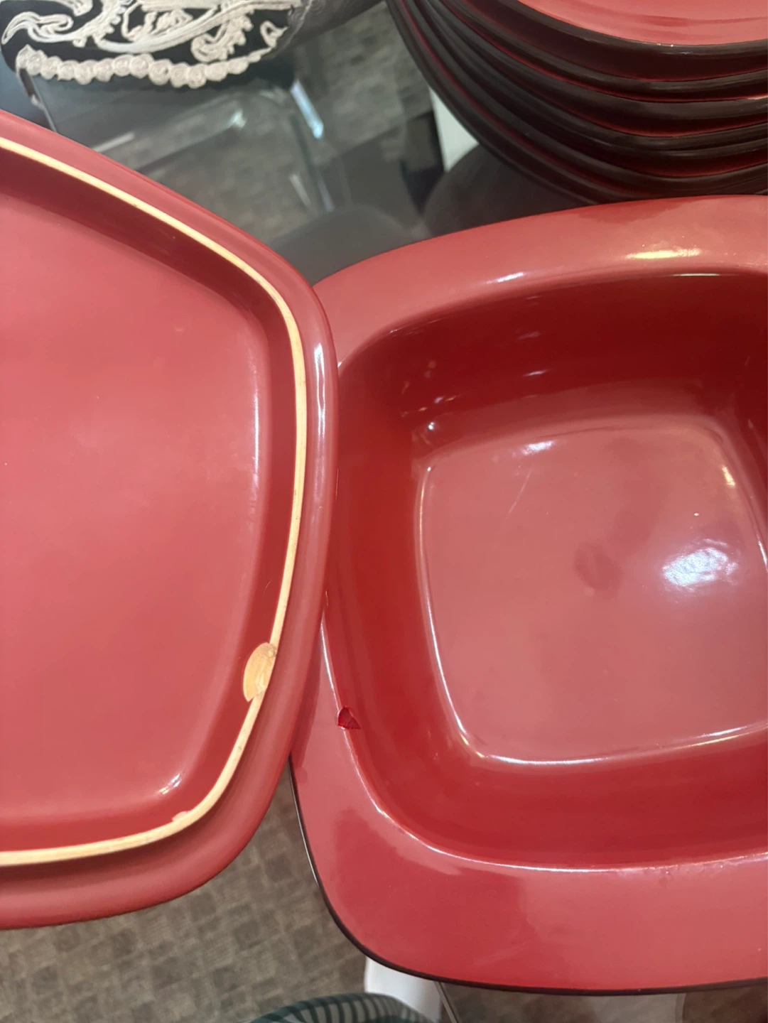 Red and Black Dinnerware Set - photo 3