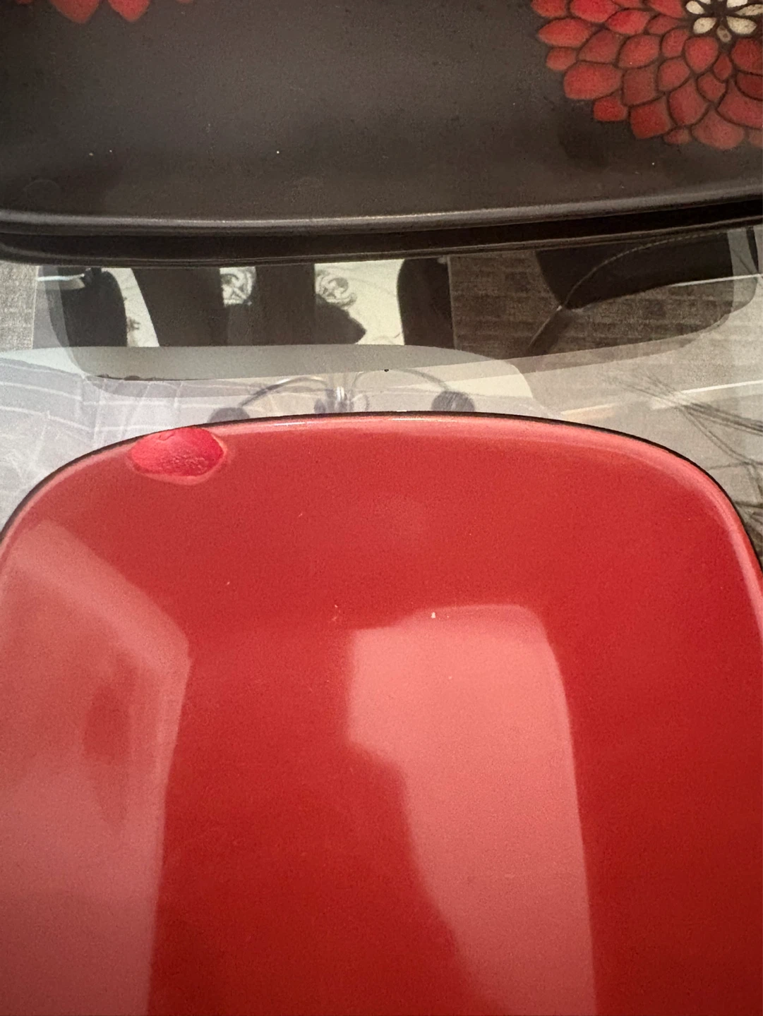 Red and Black Dinnerware Set - photo 2