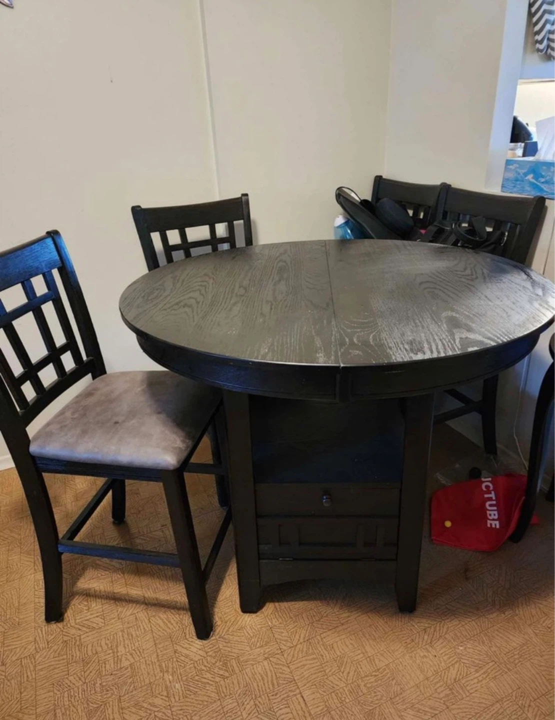 Dining table and chairs - photo 2