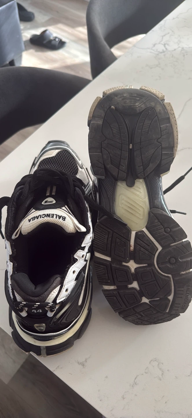 Balenciaga Runner Sneakers Black/White Size 44 - photo 2