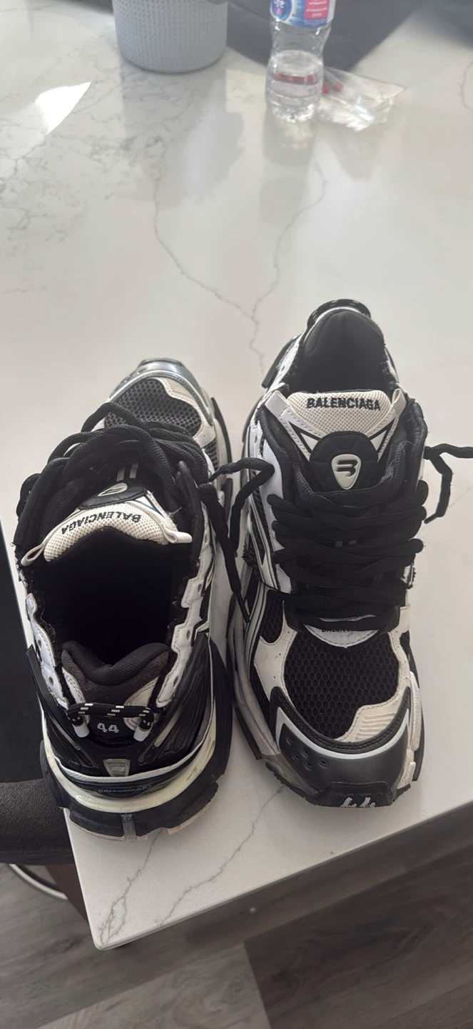 Balenciaga Runner Sneakers Black/White Size 44 - photo 3