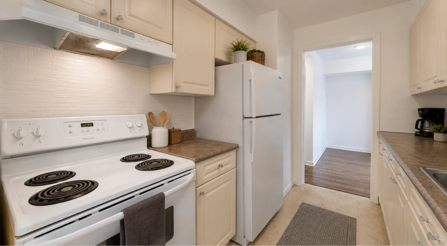 Room for rent $899 female only - photo 5