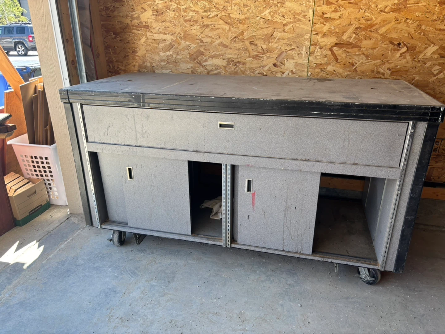 FREE TOOL BENCH!!! Pls read the description!