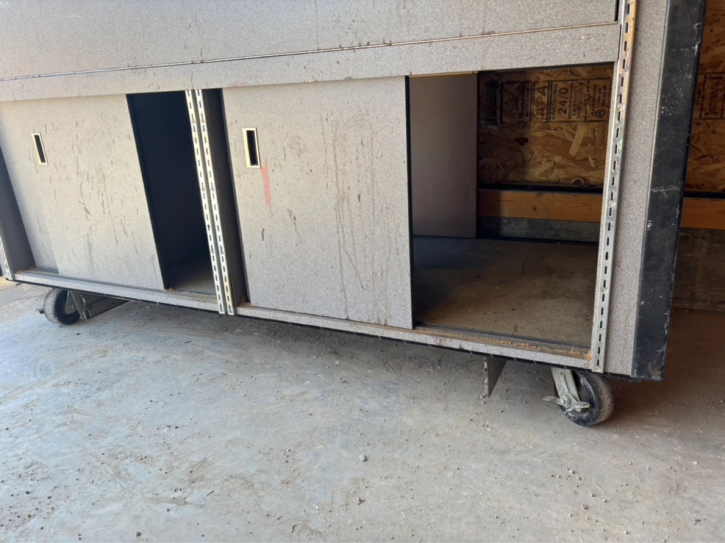 FREE TOOL BENCH!!! Pls read the description! - photo 2