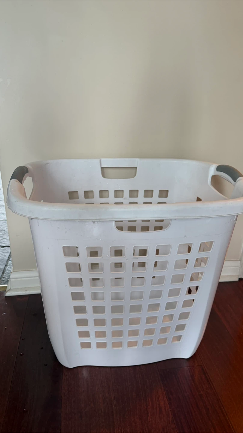 XL- White Laundry Basket with Grey Handles - photo 2