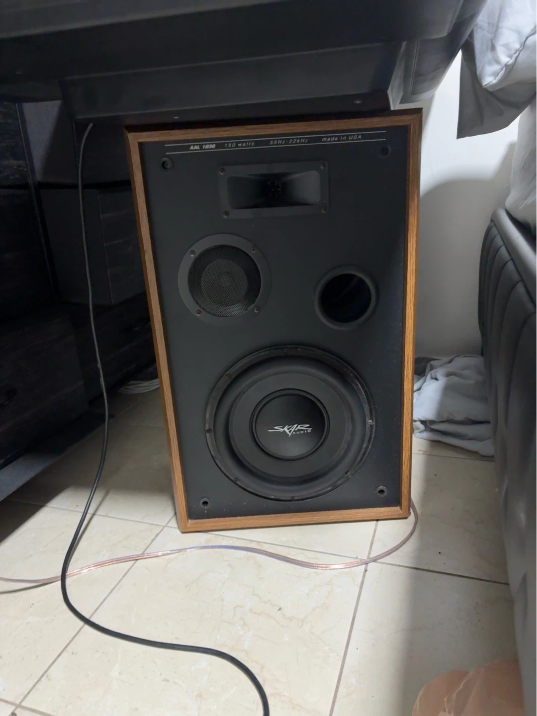 Sound Advance SA-1800 Speaker and amplifier