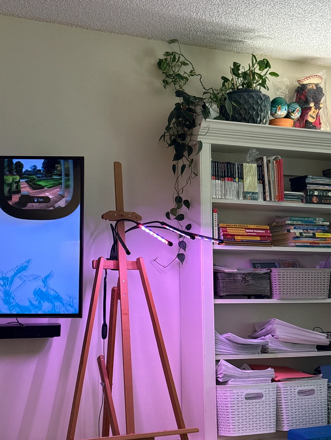 Wooden Artist Easel with 3 LED Grow Lights - photo 4