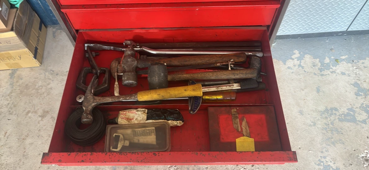 Snap-on Red Tool Chest with Assorted Tools - photo 2