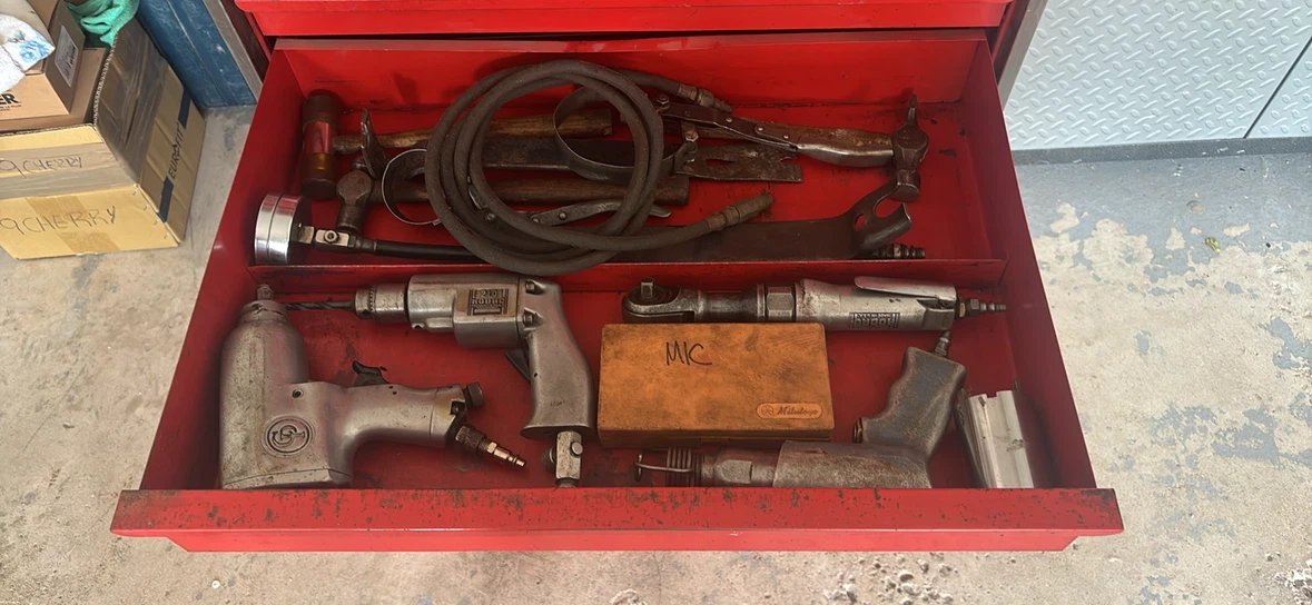 Snap-on Red Tool Chest with Assorted Tools - photo 3