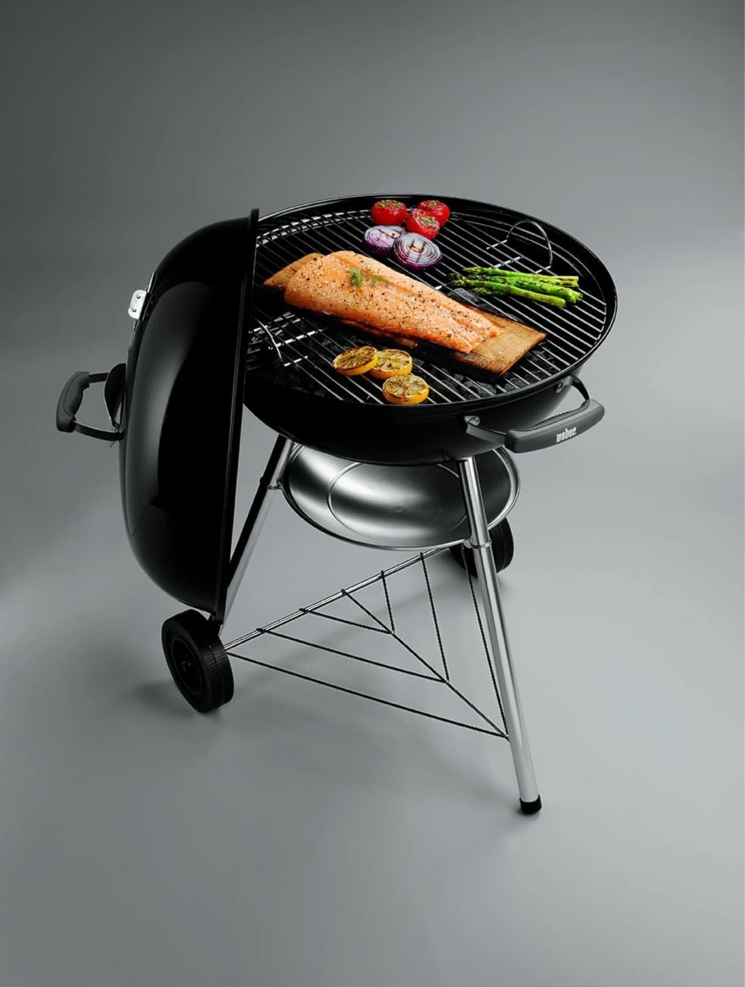 Weber Kettle Charcoal Grill