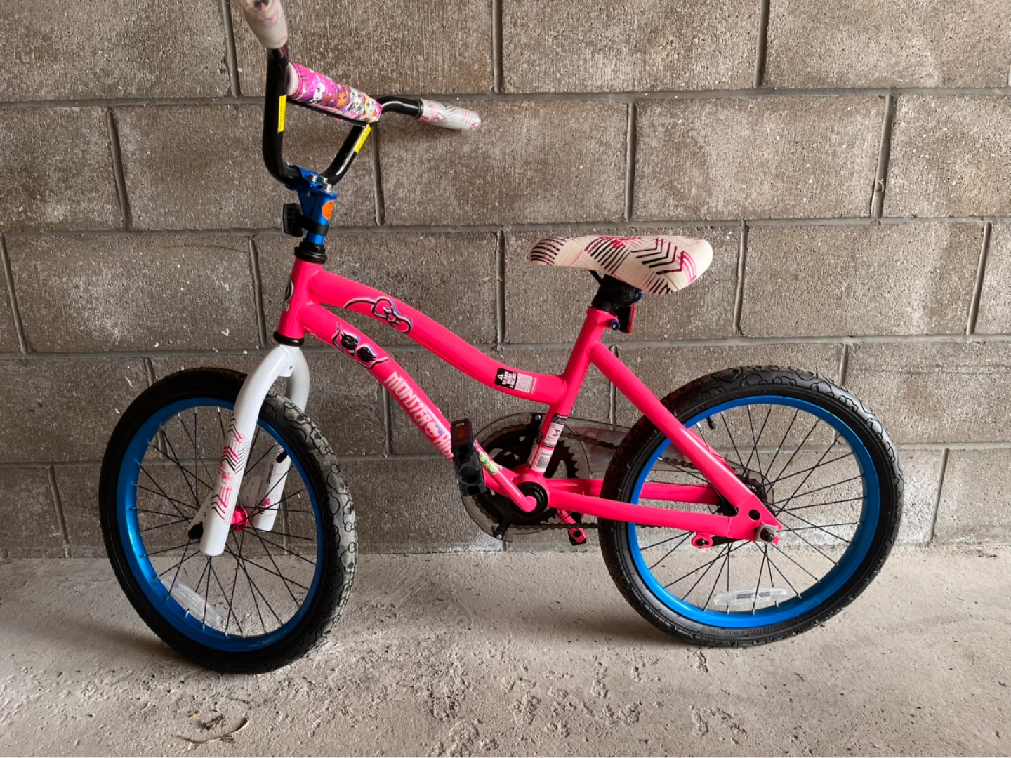 Monster High Kids' Bike, 18-in Wheel, Pink