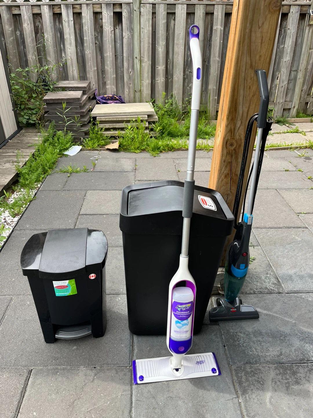 Bissell & Swiffer Cleaning Tools Lot