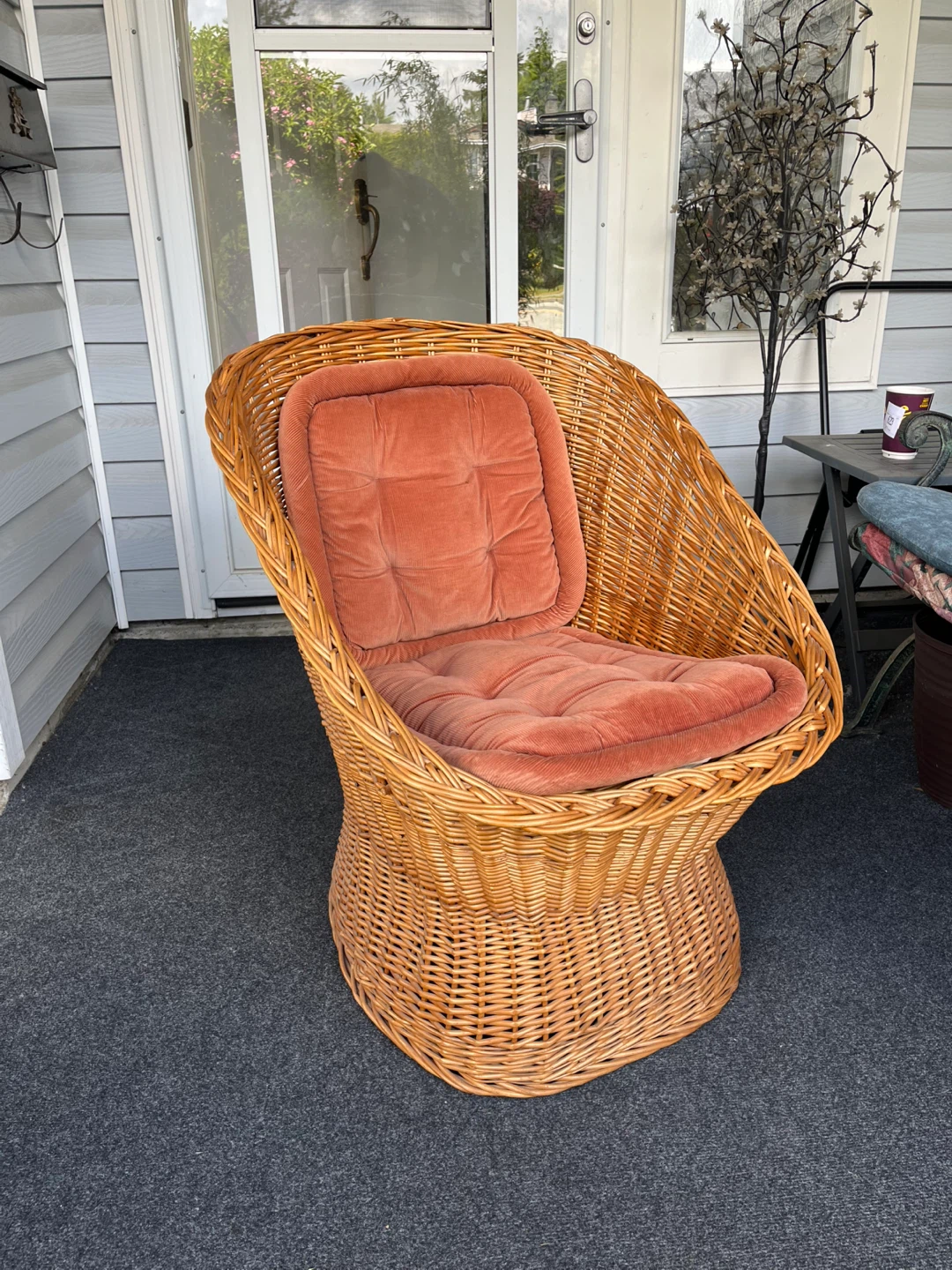 Vintage boho scoop chair with cushions
