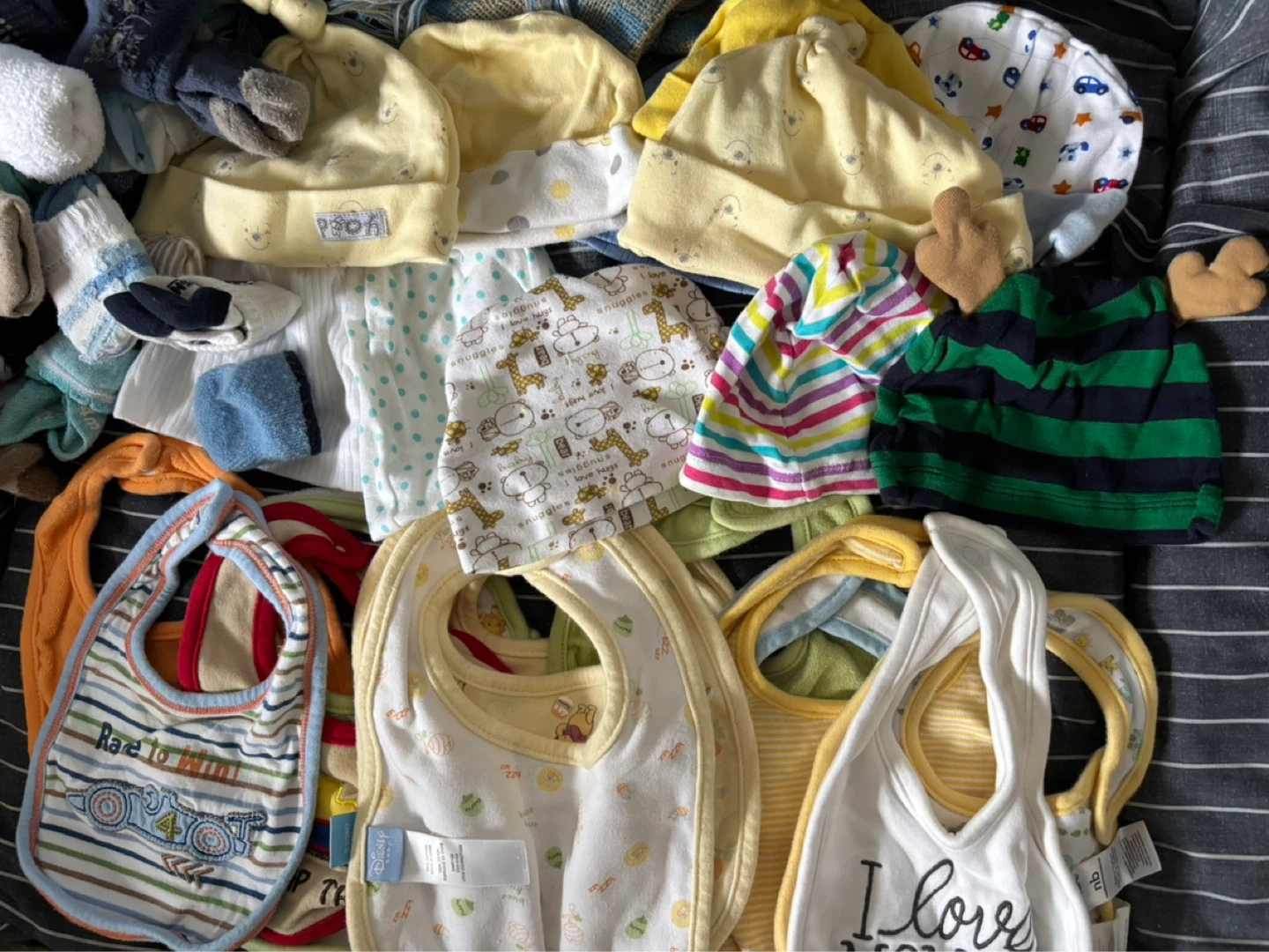 Baby Hats, Socks and Bibs Bundle - photo 2
