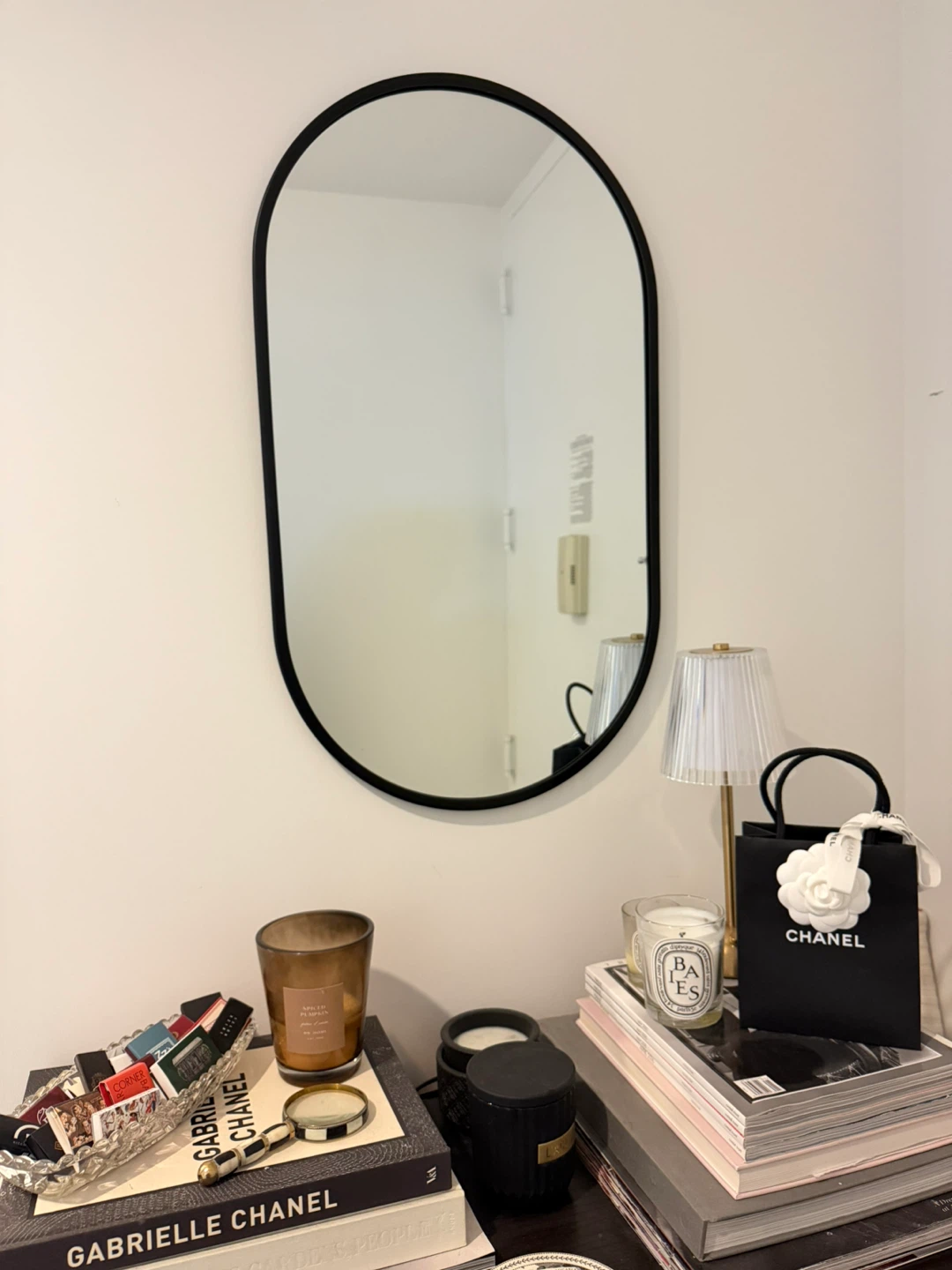 Modern Black Mirror in Excellent Condition - photo 2