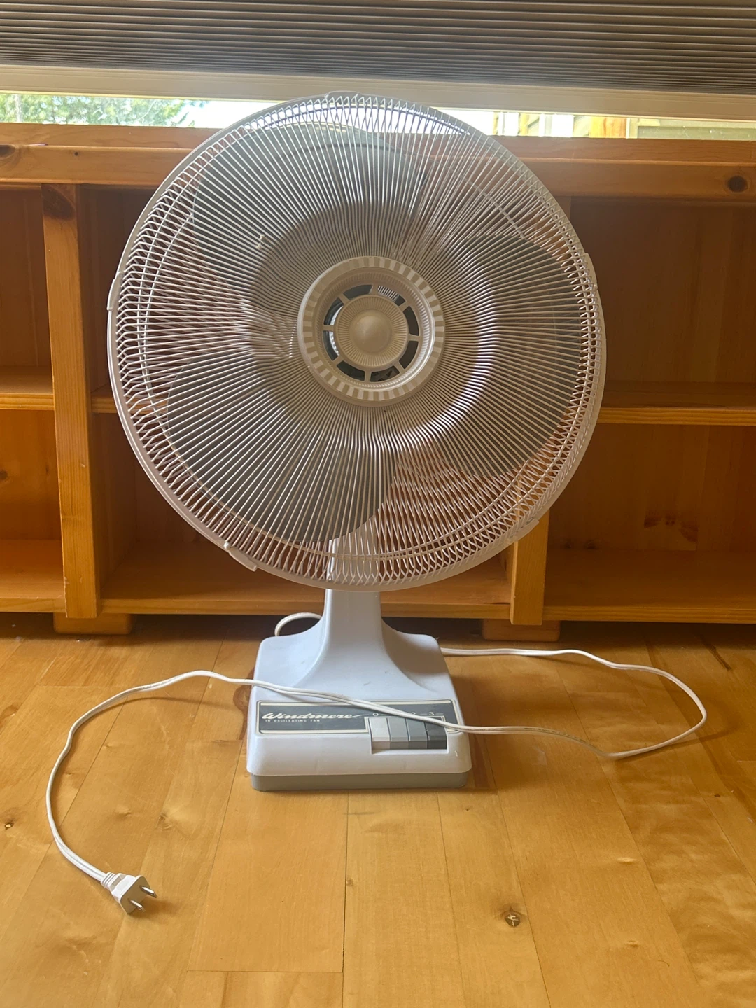 Broadmere Oscillating Fan