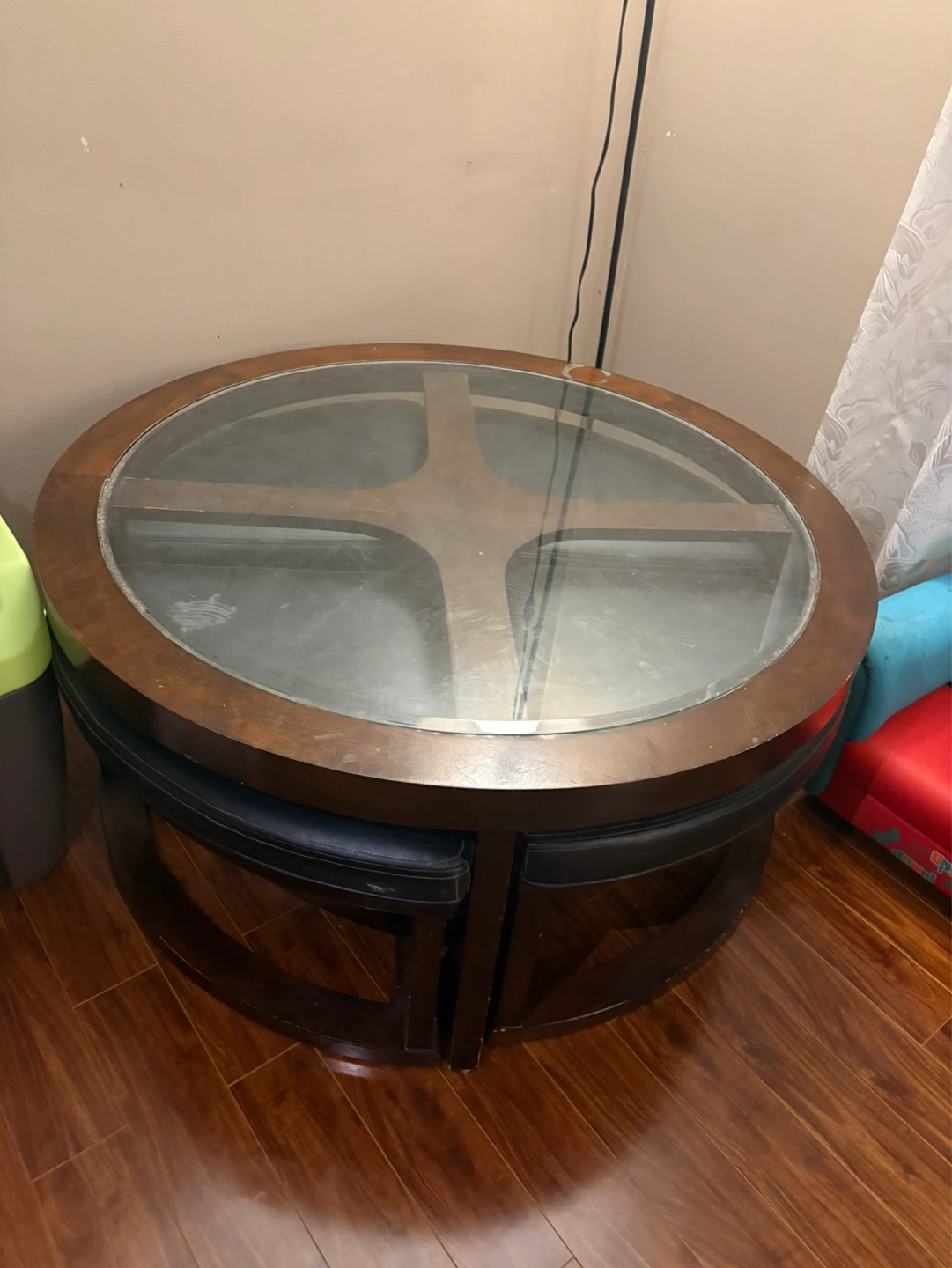 Round Coffee Table with Glass Top and 4 Ottomans - photo 4