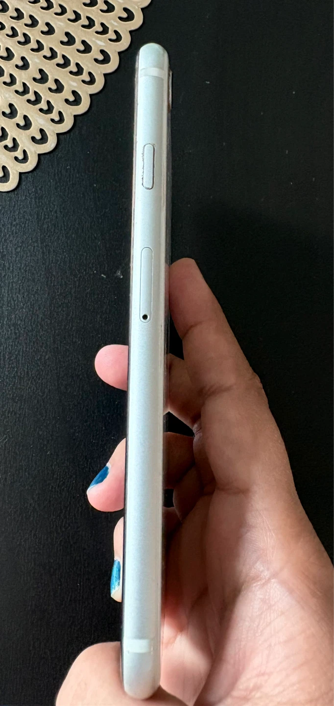 iPhone SE (2nd generation) - White - photo 5