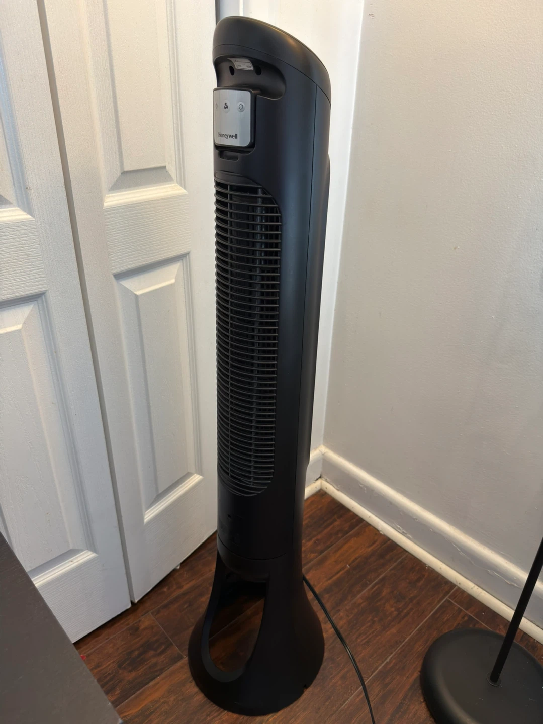 Honeywell QuietSet Tower Fan - photo 3