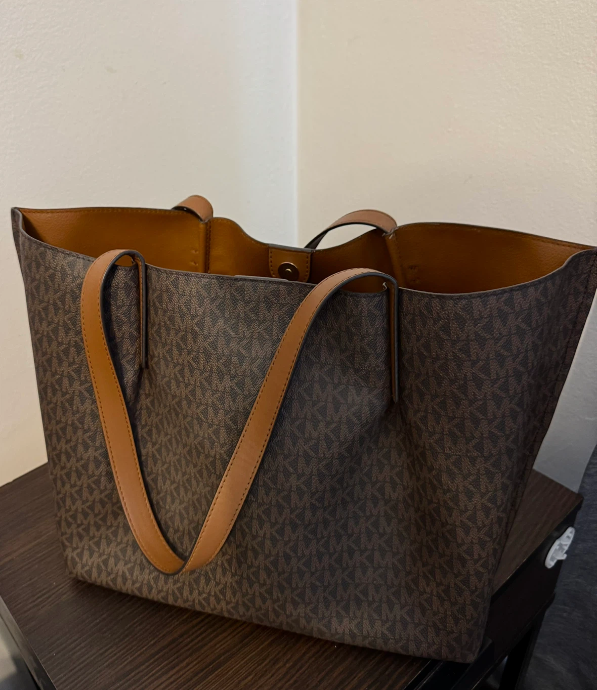 Michael Kors Tote Bag - photo 2